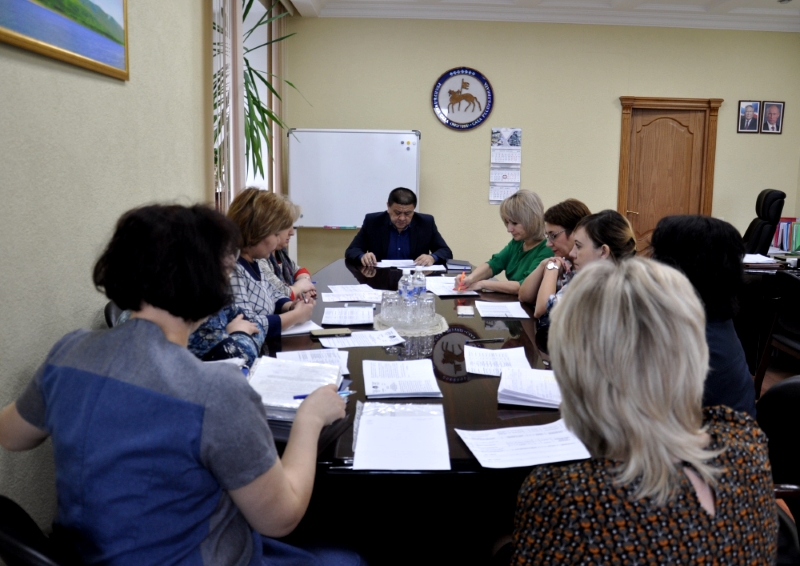 Более 30 бюджетников Ленского района получат социальные выплаты