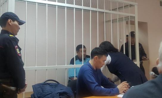 Депутат Александр Уаров на очной ставке признал факт получения взятки