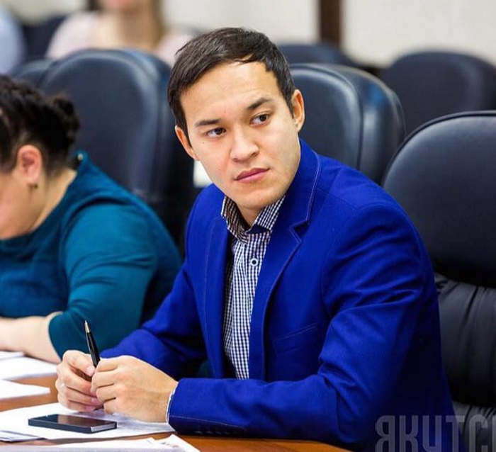 Максим Артемьев назначен управделами администрации Якутска