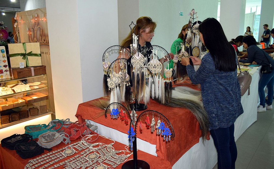 Бесплатная площадка для народных мастеров открылась в «СахаЭкспоЦентре»