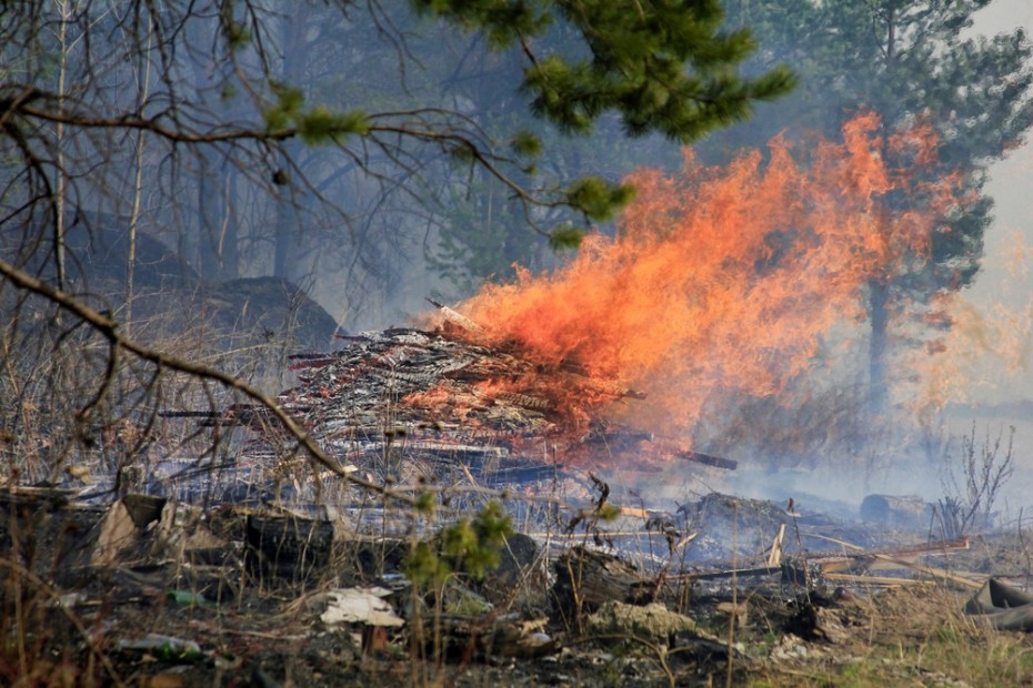 В Якутии стало на один природный пожар меньше