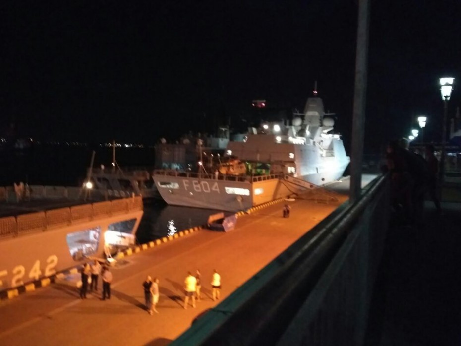 Якутянин сфотографировал корабли НАТО в порту Одессы