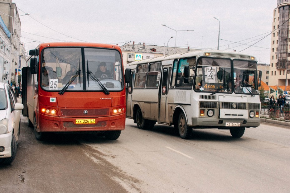На городские маршруты вышли новые автобусы