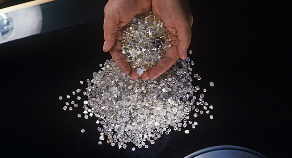 Житель Якутии незаконно пытался вывезти 184 бриллианта в Монголию