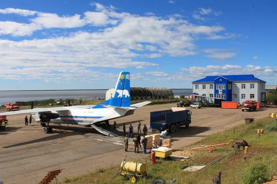 В Черский доставили более двух тонн гуманитарной помощи