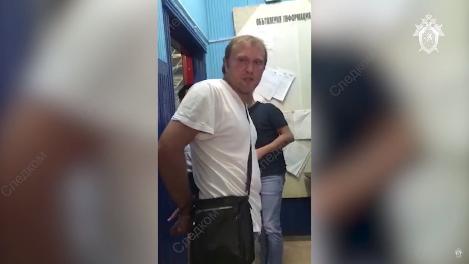 В аэропорту Мирного задержали пьяного авиадебошира
