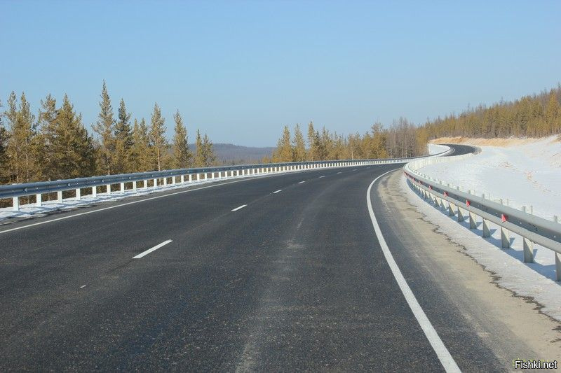Власти Якутии планируют полностью закончить ремонт федеральной дороги "Лена" к 2022 году