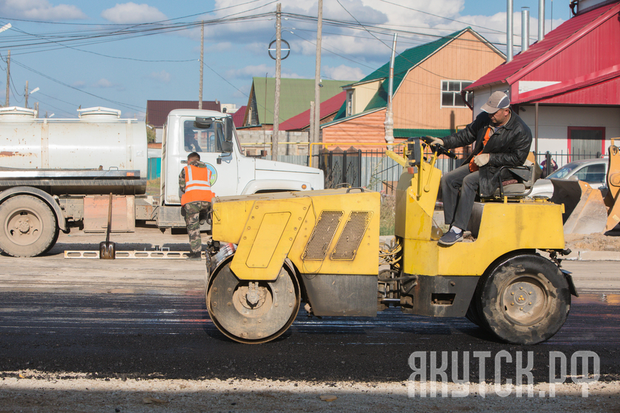 350 миллионов рублей направили на ремонт пяти километров дорог в Якутске