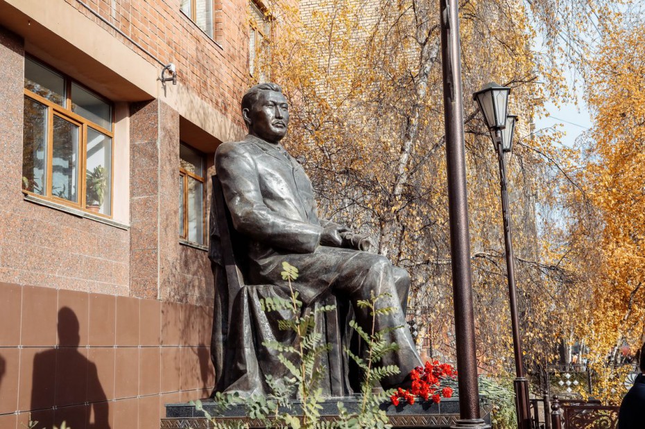 Якутск отметил День государственности Республики Саха (Якутия)