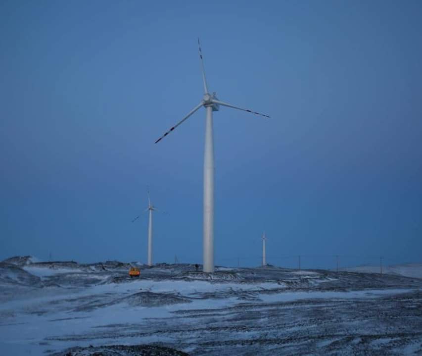 «Не будем спешить с выводами об успехах»: Федот Тумусов об установке ветряной электростанции в Тикси