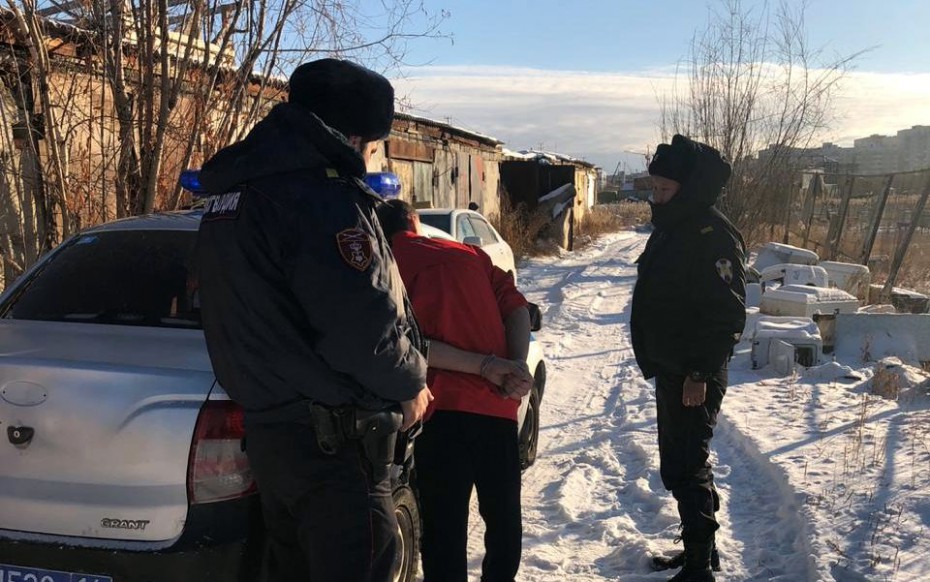 Росгвардейцы в Якутске  поймали уснувшего наркомана