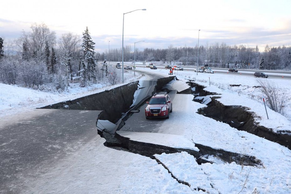 Мощное землетрясение на Аляске — объявлен режим ЧС