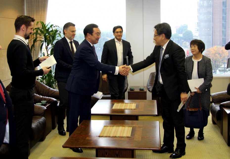 Глава Якутии встретился с председателем Японского банка