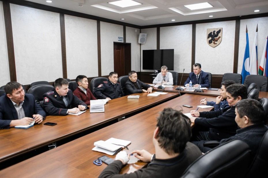 В мэрии Якутска обсудили вопросы участия ДНД в охране общественного правопорядка
