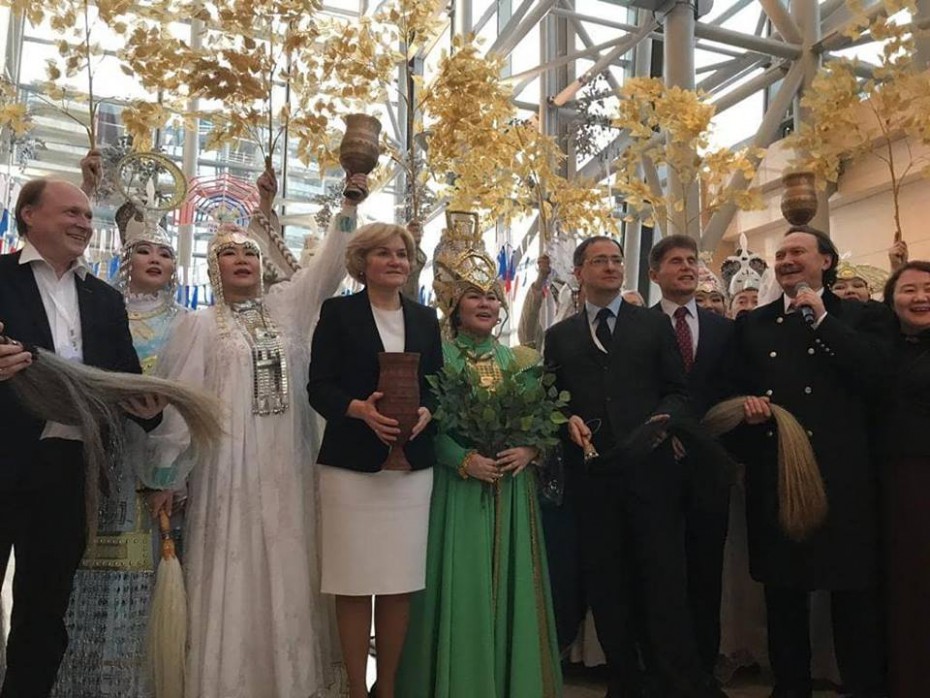 Алгыс Театра Олонхо дал старт Всероссийскому театральному марафону