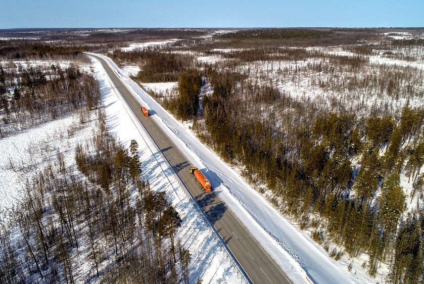 В Якутии и Магаданской области обустроят более 200 километров автодорог