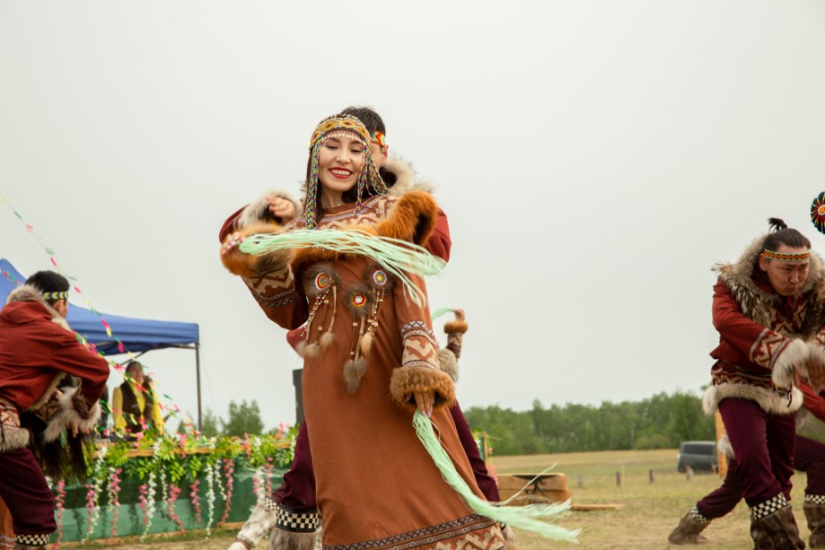 Уважая традиции: Коллектив Алмазэргиэнбанка отметил национальный праздник Ысыах