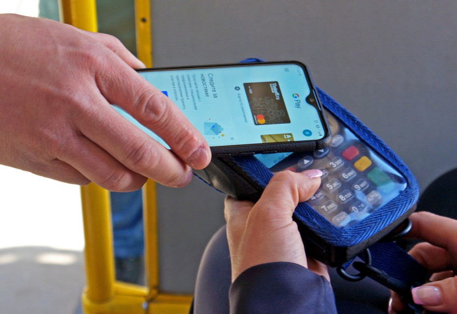 В мэрии Якутска обсудили инциденты с пассажирами в автобусах, а также законность оплаты проезда через мобильный банк