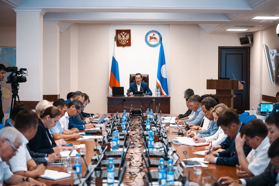 Айсен Николаев объявил о подписании  двух кадровых  указов