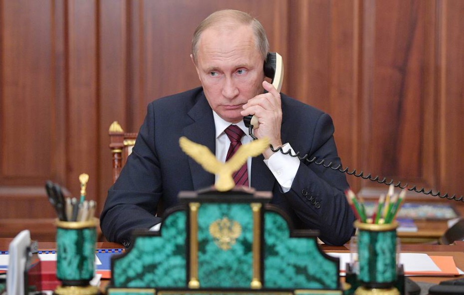 Путин впервые провел телефонные переговоры с Зеленским