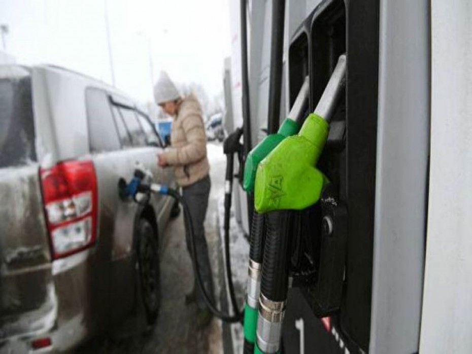 Производители снизили цены на бензин. Но в Якутии он подорожал на 18,1%