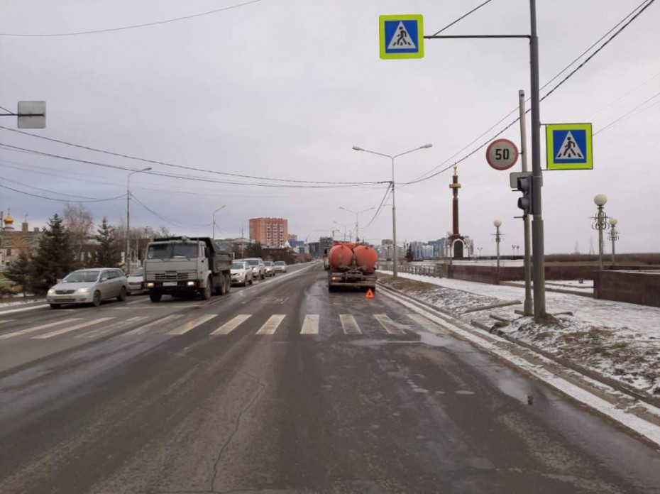В Якутске пьяный водитель на КамАЗе сбил 10-летнюю девочку