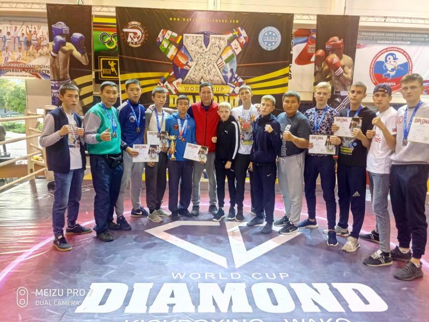 Успех команды Кангаласской средней школы на Кубке мира по кикбоксингу