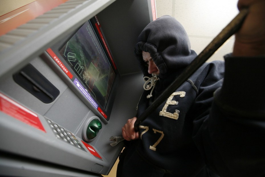 Задержаны неудавшиеся грабители банкомата в Якутске