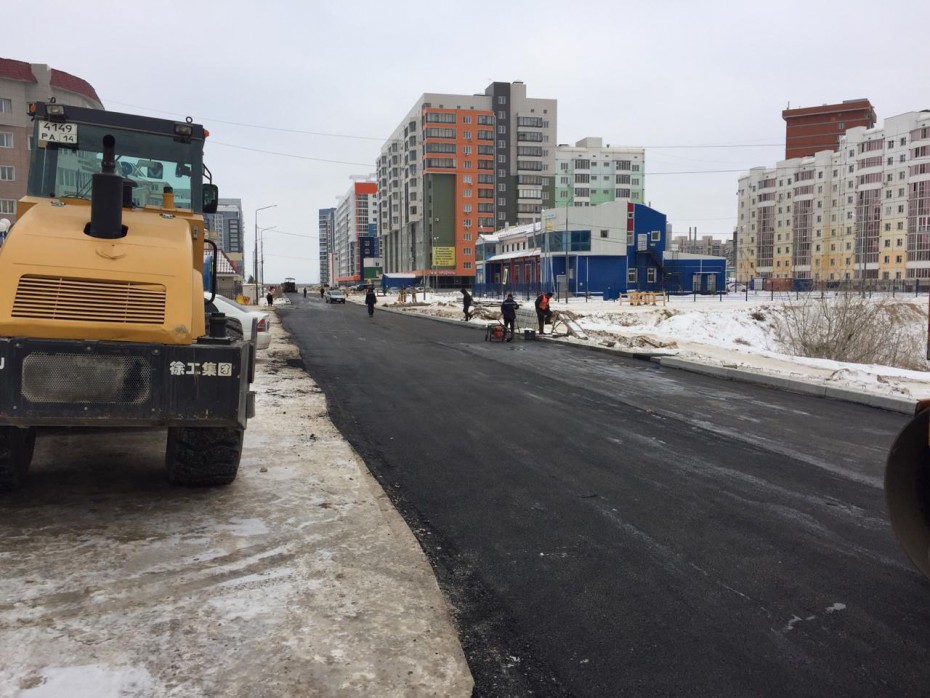 17 октября в Якутске планируют завершить работы по асфальтированию дорог