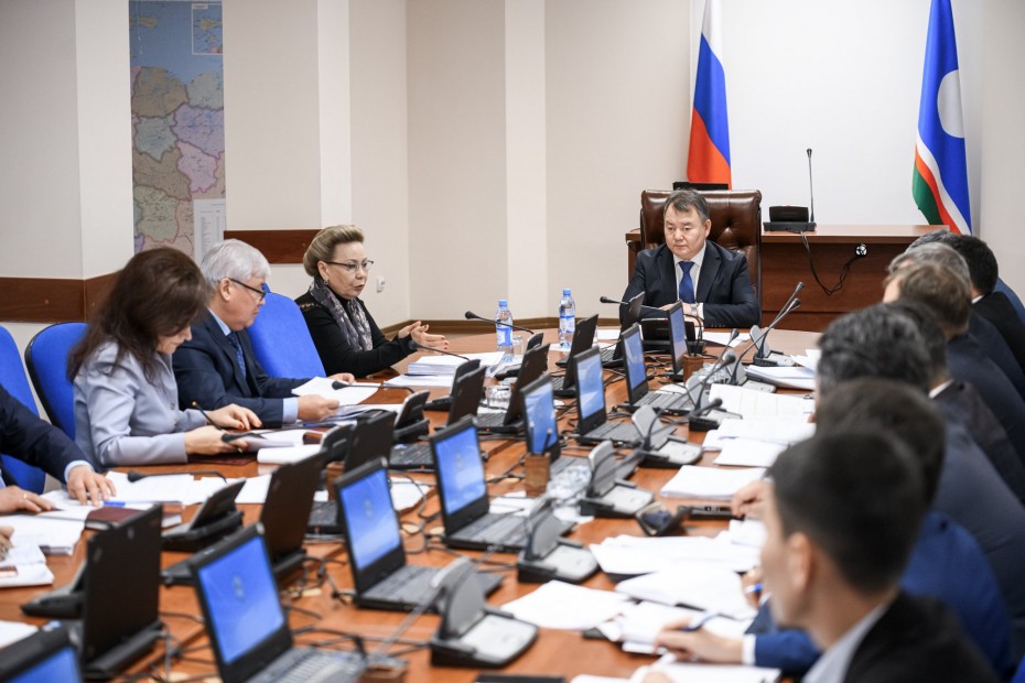 Якутия готовит федеральному центру предложения по организации северного завоза