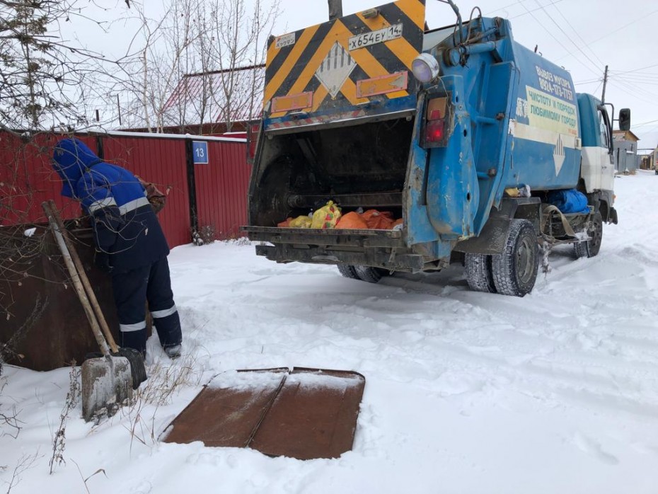 «Якутскэкосети» подготовили памятку для жителей частного сектора по пилотному проекту мешкового вывоза отходов