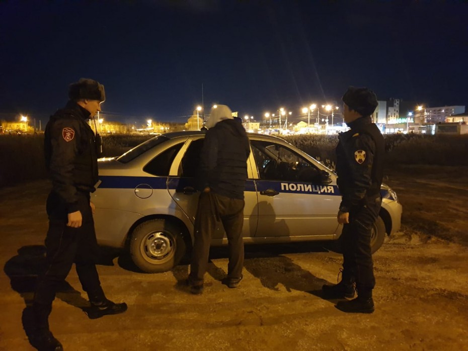 В Якутске росгвардейцами задержаны подозреваемые в совершении кражи с охраняемого объекта