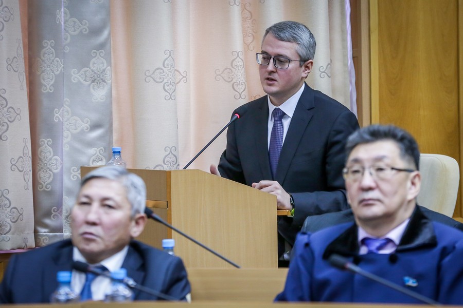 Принят закон о государственном бюджете Якутии на 2020 год и на плановый период 2021 и 2022 годов