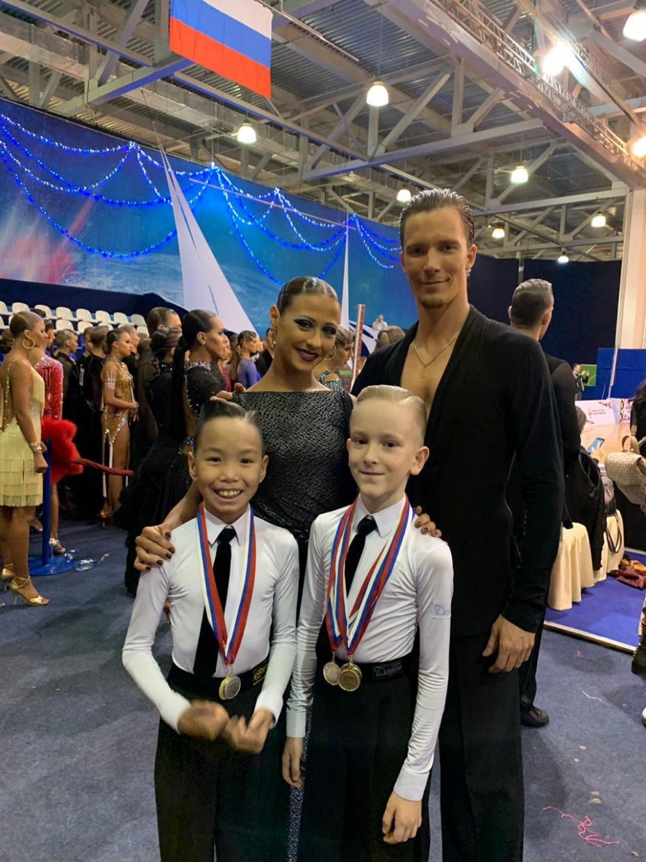 Танцоры из Якутска завоевали серебро и золото Международных соревнований «Ритм-2019» 