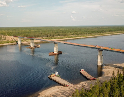 Айсен Николаев: В приоритете – строительство мостов