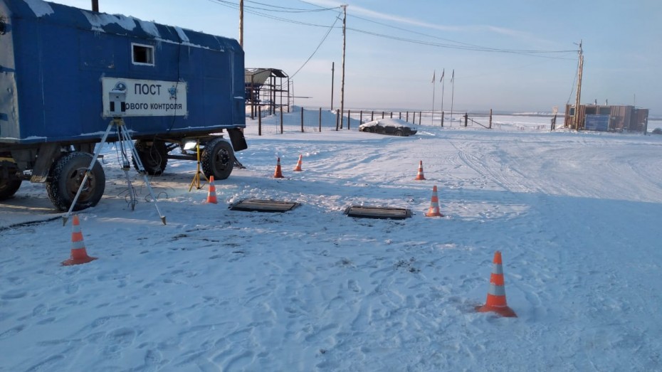 На ледовой переправе Хатассы-Павловск разрешен проезд до пяти тонн