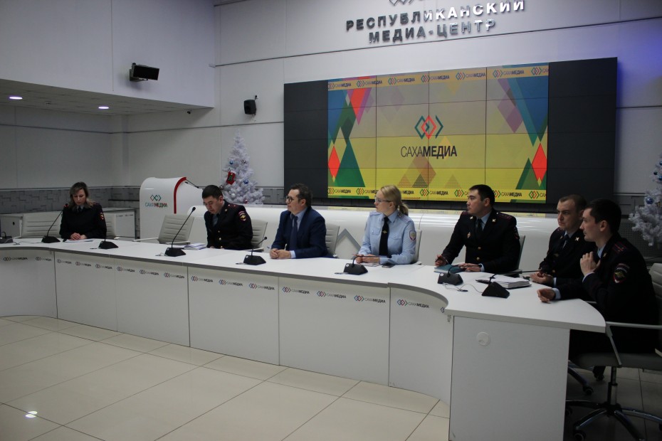 Представители Общественного совета транспортной полиции Якутии провели с журналистами занятие на тему коррупции