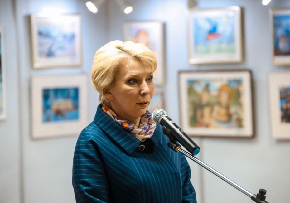 Ольга Балабкина приняла участие в открытии выставки детских рисунков конкурса «Пою моё Отечество»