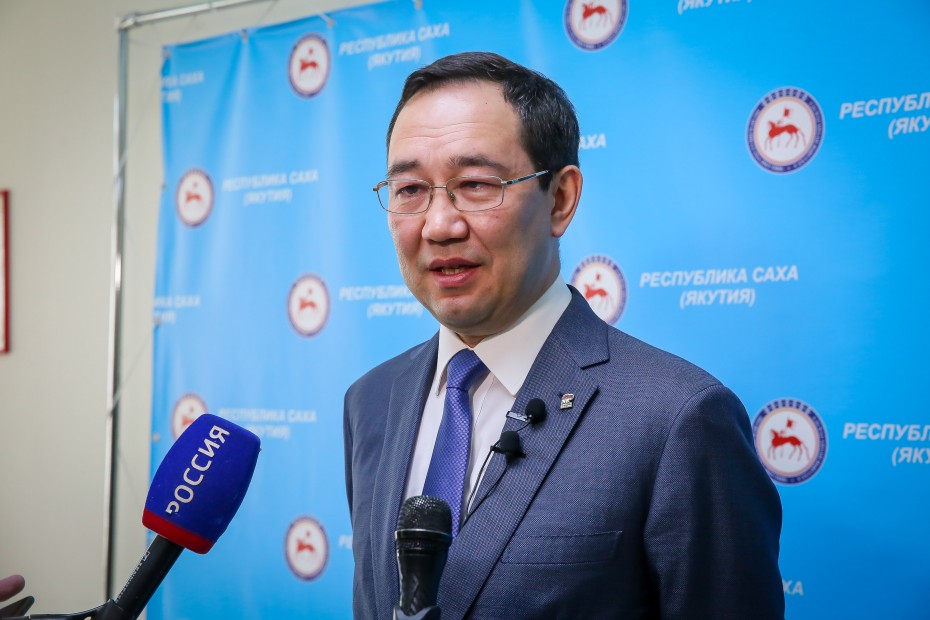 Айсен Николаев призвал якутян прибывших из стран, неблагополучных по коронавирусной инфекции, к режиму самоизоляции