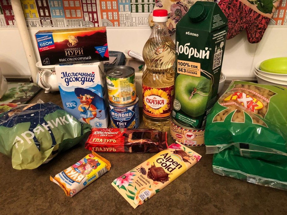 В Якутске началась доставка продуктовых наборов для школьников из льготных категорий