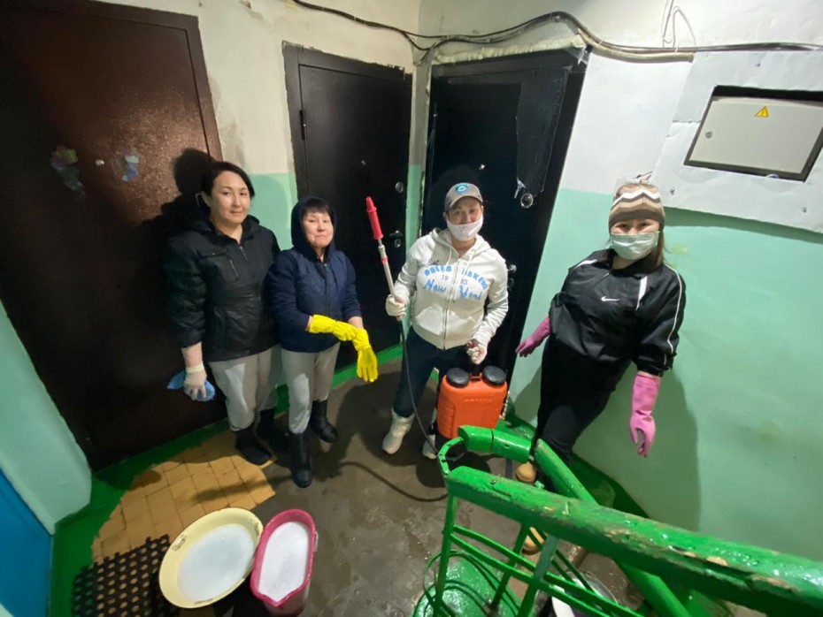 В Якутске продолжается мониторинг санобработки в многоквартирных домах