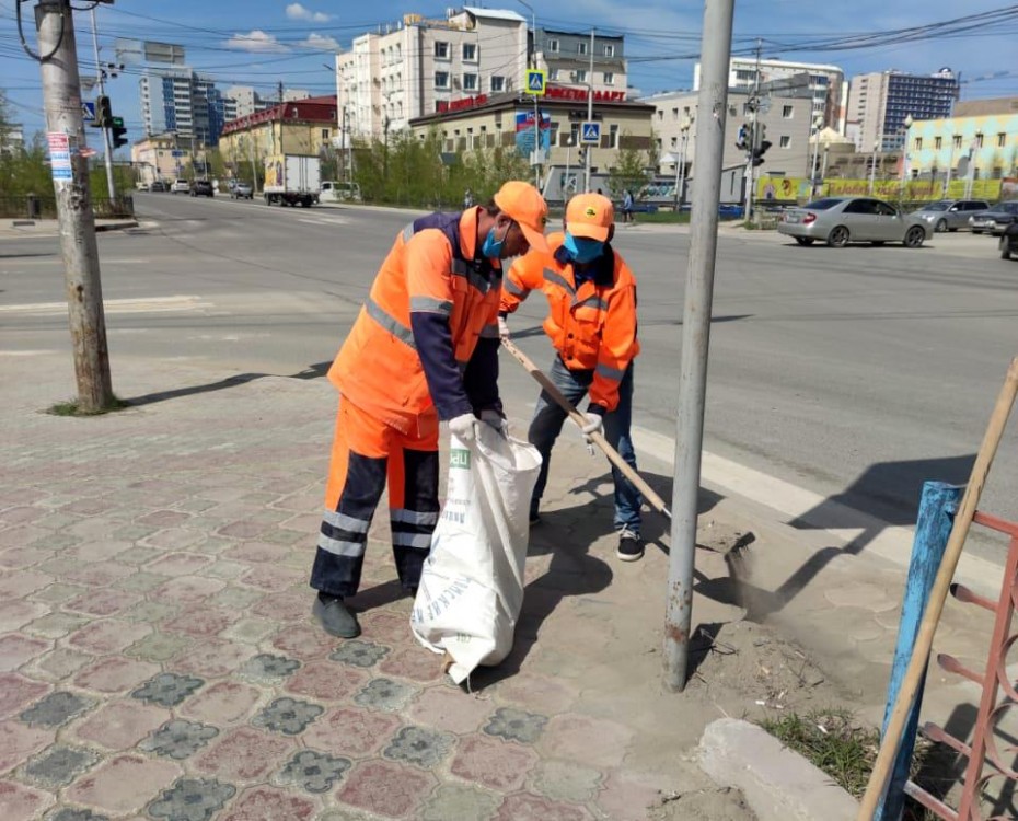 Плановая уборка пыли и ямочный ремонт улиц в Якутске на 25 мая