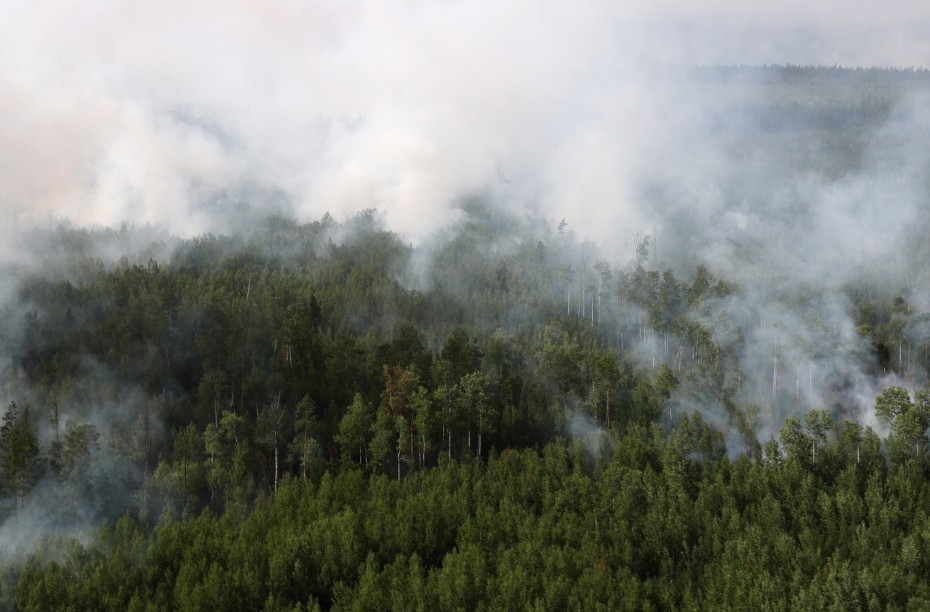 16 природных пожаров действует на территории Якутии