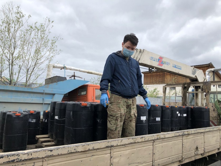 Управам города Якутск направлено 880 литров дезсредства