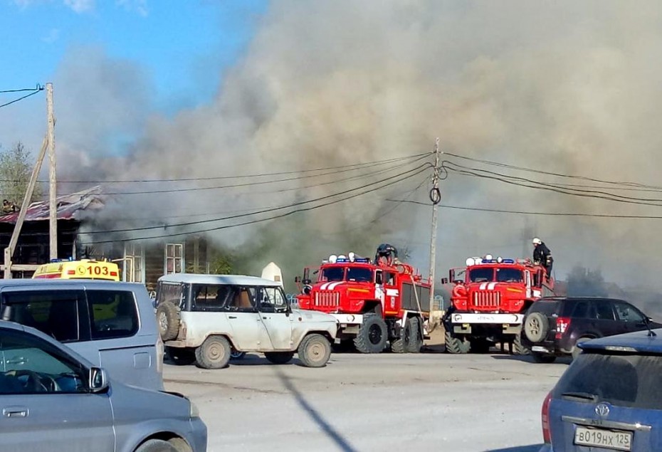 Власти Якутска оказывают помощь пострадавшим от пожара в Мархе