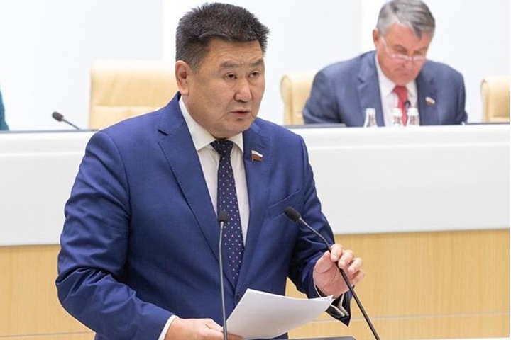 КПРФ будет добиваться отмены итогов голосования по Конституции заявил Сенатор Вячеслав Мархаев