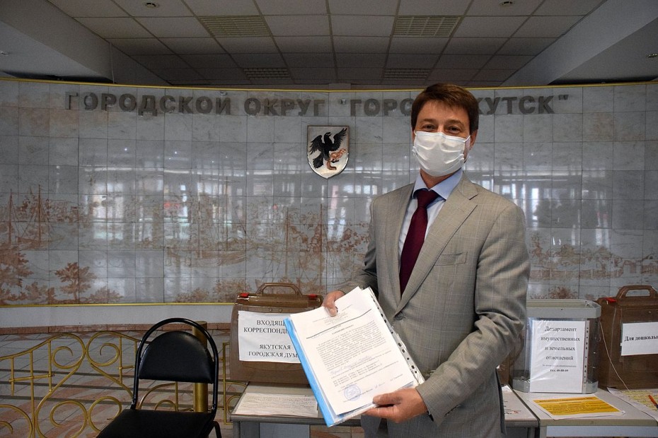 Провокаций не боюсь – у меня толстая кожа: Владимир Федоров первым подал документы в избирательную комиссию Якутска