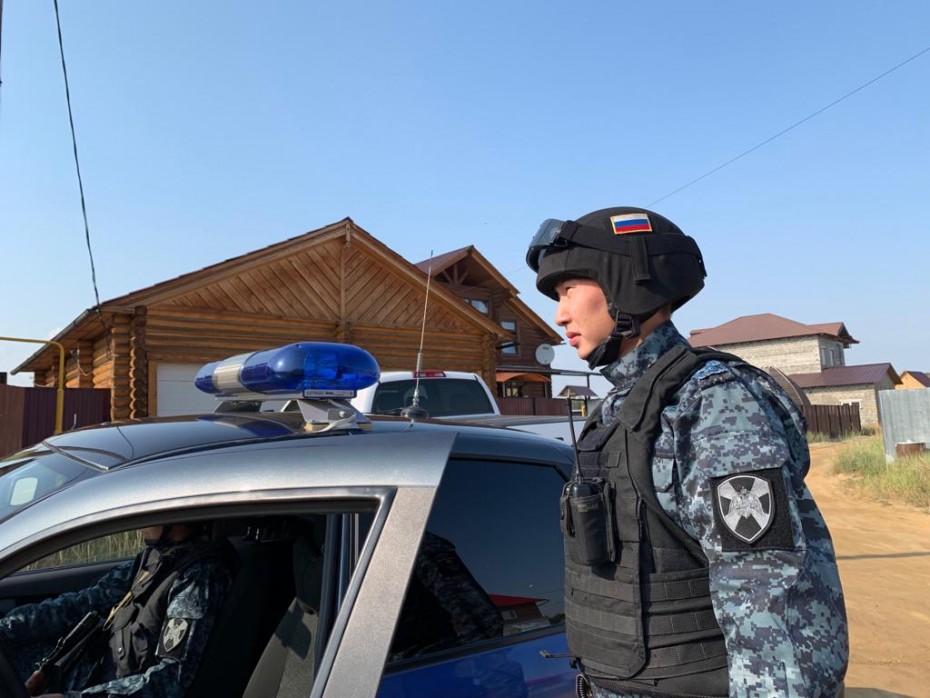 Росгвардейцы задержали жителя Якутска по подозрению в хищении сотового телефона