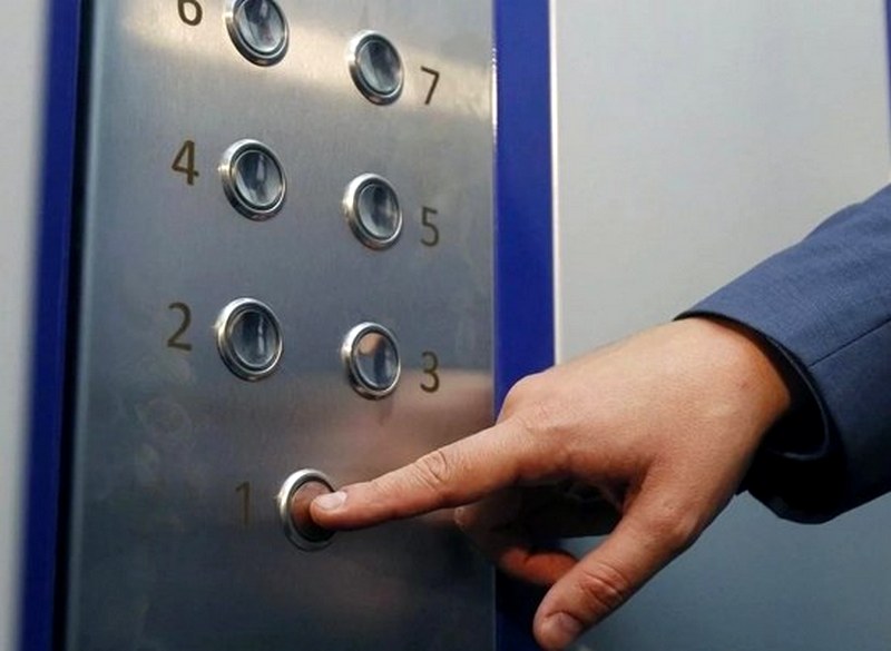 Обязаны ли жильцы первых этажей платить за лифт?