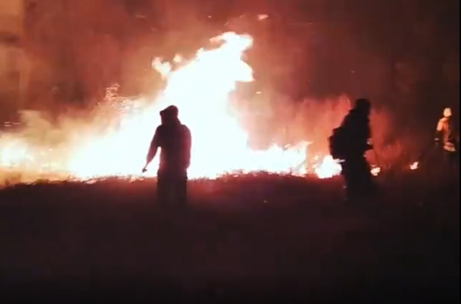 Видеофакт: Тушение пожара в Горном улусе